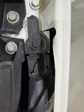 Peugeot Expert DC 2.0 BlueHDI 120 Premium 6-seats picture 38