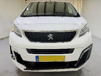 Peugeot Expert DC 2.0 BlueHDI 120 Premium 6-seats picture 2