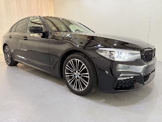 Unfallwagen BMW 5-serie Sedan 540i Sport Line Aut8 2017/9