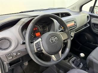 Toyota Yaris HB 1.0 VVt-i Aspiration picture 14