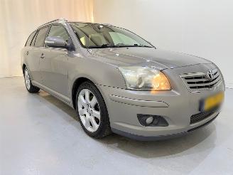 Damaged car Toyota Avensis Wagon 2.0 VVT-i Executive 2006/12