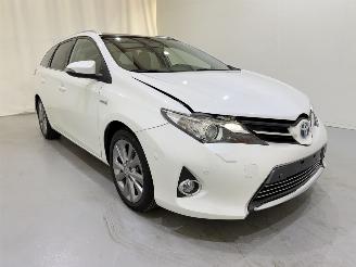 krockskadad bil auto Toyota Auris Touring Sports 1.8 Hybrid Comfort Aut. 2015/3