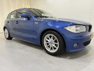 krockskadad bil auto BMW 1-serie HB 118i Executive 2005/4