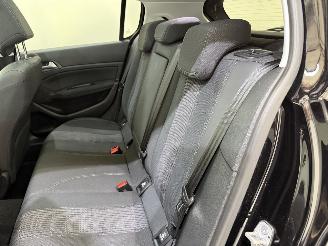 Peugeot 308 HB 1.2 PureTech Allure Pano picture 17