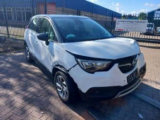 Salvage car Opel Crossland Crossland (X), SUV, 2017 1.2 Turbo 12V Euro 6 2017/8