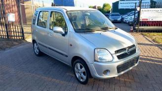 Salvage car Opel Agila Agila (A), MPV, 2000 / 2007 1.2 16V 2004/9