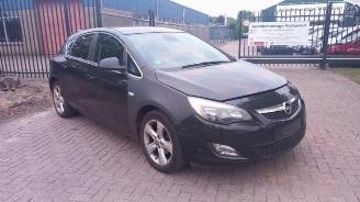 Salvage car Opel Astra Astra J (PC6/PD6/PE6/PF6), Hatchback 5-drs, 2009 / 2015 1.4 Turbo 16V 2012/3