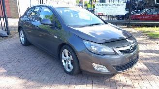 rozbiórka samochody osobowe Opel Astra Astra J (PC6/PD6/PE6/PF6), Hatchback 5-drs, 2009 / 2015 1.7 CDTi 16V 110 2011/10