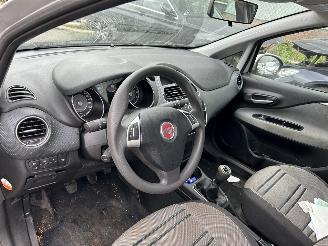 Fiat Punto Evo 1.3 JTD  5 Drs picture 11