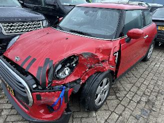 skadebil auto Mini One 1.5 2021/3