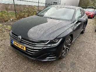 Schadeauto Volkswagen Arteon Shooting Break 1.4 TSI eHybrid R Line Business  Automaat 2023/5
