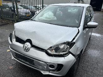 Schadeauto Volkswagen Up! 1.0 2015/8