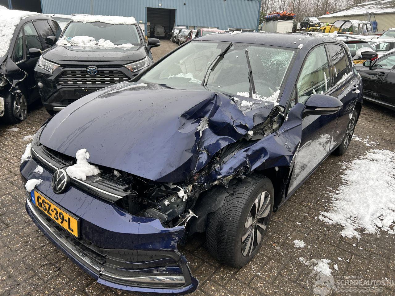 Volkswagen Golf 1.5 TSI Move  5 Drs