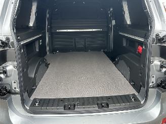 Volkswagen ID.Buzz Cargo Anniversary Edition   ( 9 Km !!!!! )  Transport schade ,nw prijs 48000,00 EX BTW picture 11