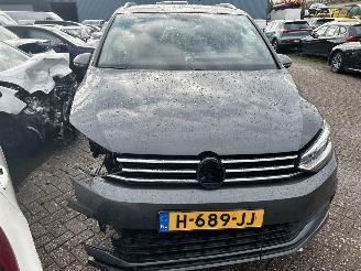 Volkswagen Touran 1.5 TSI  highline  7 Persoons picture 3