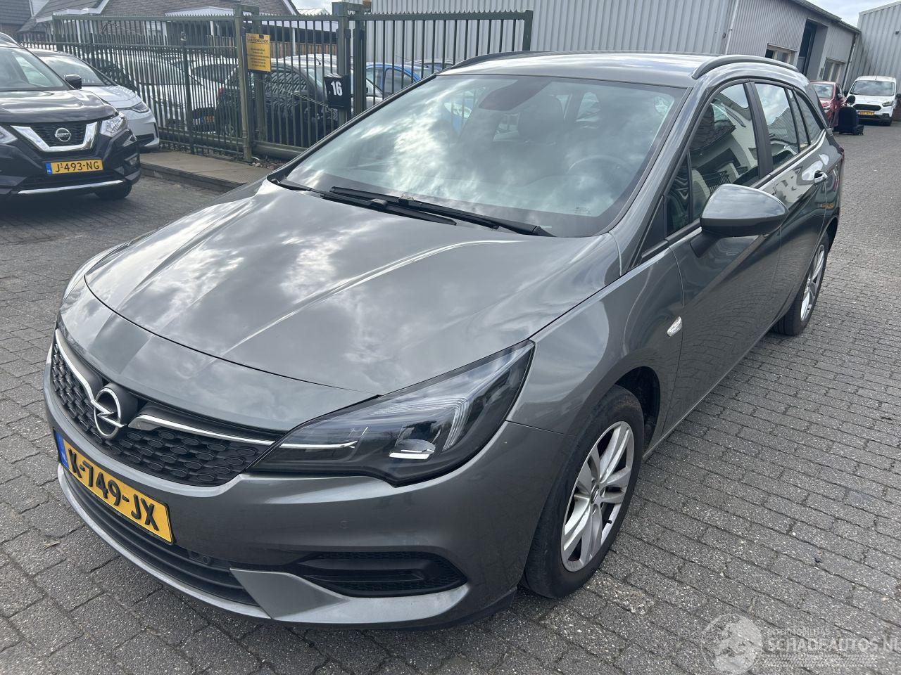 Opel Astra Sports Tourer 1.2 Edition
