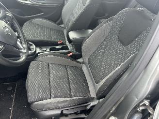 Opel Astra Sports Tourer 1.2 Edition picture 7