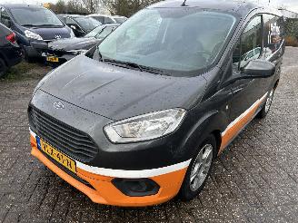 skadebil bedrijf Ford Transit Courier Van 1.5 TDCI    ( 89126 KM ) 2021/10