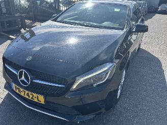 bruktbiler auto Mercedes A-klasse 180 D   ( schadevrij ) 2017/8
