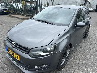 Schadeauto Volkswagen Polo 1.2 TSI  Highline  Automaat 2011/2