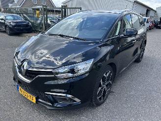 Damaged car Renault Scenic 1.3 TCe  Business Zen 2022/1