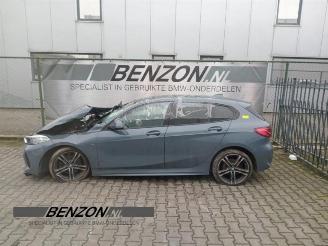 Vrakbiler auto BMW 1-serie 1 serie (F40), Hatchback, 2019 118i 1.5 TwinPower 12V 2021/10