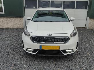Kia Niro 1.6 GDi Hybrid ExecutiveLine picture 2