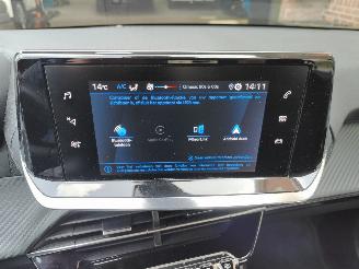 Peugeot 208 1.2 Pure Tech Active Pack picture 18