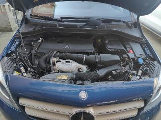 Mercedes B-klasse 180 Ambition Aut. Cruise Clima Navi picture 32