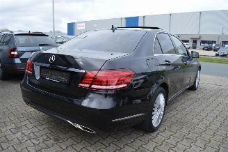 Mercedes E-klasse E220 CDI Aut Avantgarde Panorama dach Full Leder Comand Kamera picture 5
