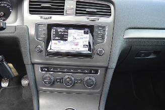 Volkswagen Golf VII 1.6 TDI 77KW KOMBI NAVI KLIMA SHZ picture 11