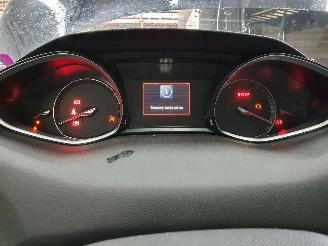 Peugeot 308 1.2 Puretech Blue picture 25