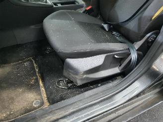 Ford Focus 1.0 EcoBoost 100pk picture 12