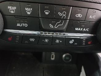 Ford Focus 1.0 EcoBoost Trend picture 32