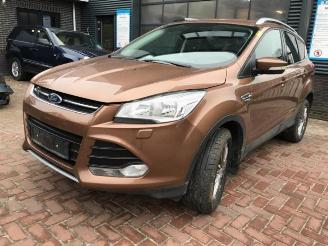 Coche siniestrado Ford Kuga Kuga II (DM2), SUV, 2012 2.0 TDCi 16V 140 4x4 2013