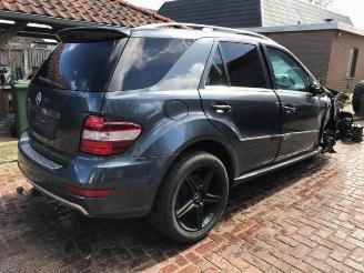 Mercedes ML ML II (164/4JG), SUV, 2005 / 2011 4.0 ML-450 CDI 4-Matic V8 32V picture 3