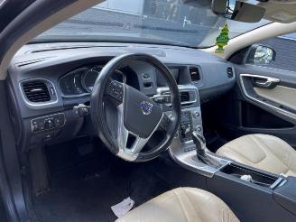 Volvo V-60 V60 I (FW/GW), Combi, 2010 / 2018 2.4 D6 20V Plug-in Hybrid AWD picture 2