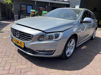 Uttjänta bilar auto Volvo V-60 V60 I (FW/GW), Combi, 2010 / 2018 2.4 D6 20V Plug-in Hybrid AWD 2013/8