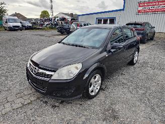 Sloopauto Opel Astra H 1.9 CDTI Zwart Z20R Onderdelen Z19DTL Motor 2007/11