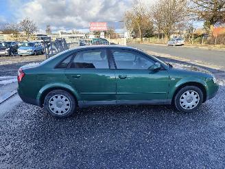 Audi A4 2.0 Groen LZ6R Onderdelen ALT Motor picture 5