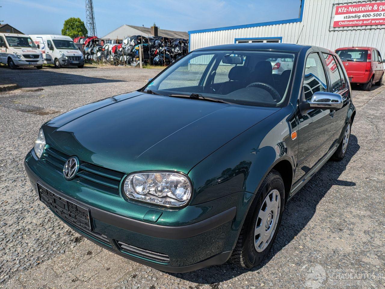 Volkswagen Golf 1.6
