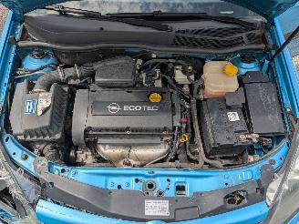 Opel Astra 1.6 picture 14