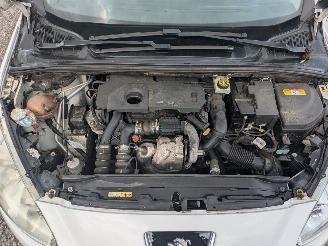 Peugeot 308 1.6 picture 14