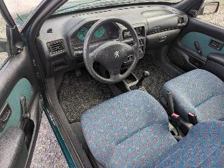 Peugeot 106  picture 9
