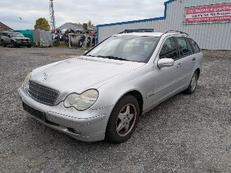 Vrakbiler auto Mercedes C-klasse 203 1.8 Brillantsilber - Metallic 744 2003/9
