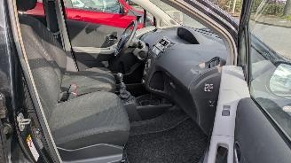 Toyota Yaris  picture 12