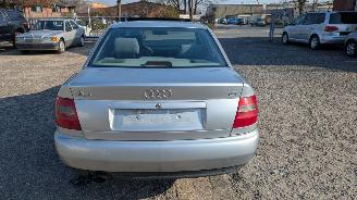 Audi A4 1.6 picture 6