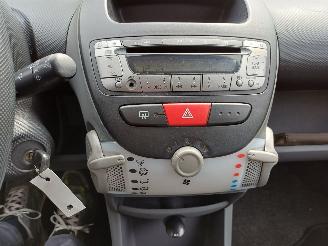 Peugeot 107 1.0-12V XR picture 7