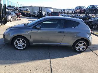skadebil auto Alfa Romeo MiTo 13jtd E5, Leer, Navi 2011/10