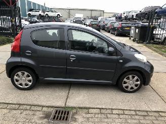 Schadeauto Peugeot 107 5 drs Airco 2009/10